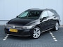 Volkswagen Golf Variant 1.5 eTSI Life 130 pk DSG | Trekhaak | Stoel- en stuurverwarming | Camera | Navigatie via App-connect | 18 inch Velgen