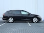 Volkswagen Golf Variant 1.5 eTSI Life 130 pk DSG | Trekhaak | Stoel- en stuurverwarming | Camera | Navigatie via App-connect | 18 inch Velgen