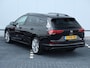 Volkswagen Golf Variant 1.5 eTSI Life 130 pk DSG | Trekhaak | Stoel- en stuurverwarming | Camera | Navigatie via App-connect | 18 inch Velgen