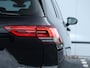 Volkswagen Golf Variant 1.5 eTSI Life 130 pk DSG | Trekhaak | Stoel- en stuurverwarming | Camera | Navigatie via App-connect | 18 inch Velgen