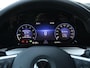 Volkswagen Golf Variant 1.5 eTSI Life 130 pk DSG | Trekhaak | Stoel- en stuurverwarming | Camera | Navigatie via App-connect | 18 inch Velgen