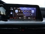 Volkswagen Golf Variant 1.5 eTSI Life 130 pk DSG | Trekhaak | Stoel- en stuurverwarming | Camera | Navigatie via App-connect | 18 inch Velgen