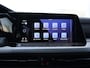 Volkswagen Golf Variant 1.5 eTSI Life 130 pk DSG | Trekhaak | Stoel- en stuurverwarming | Camera | Navigatie via App-connect | 18 inch Velgen