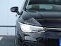 Volkswagen Golf Variant 1.5 eTSI Life 130 pk DSG | Trekhaak | Stoel- en stuurverwarming | Camera | Navigatie via App-connect | 18 inch Velgen