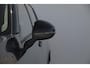 Lynk & Co 01 276PK Automaat Core / Adaptieve cruise control / Stoel - en stuurwielverwarming / Parkeersensoren met camera / Apple carplay / Trekhaak / Metallic lak / 19" lichtmetalen velgen
