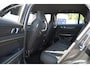 Lynk & Co 01 276PK Automaat Core / Adaptieve cruise control / Stoel - en stuurwielverwarming / Parkeersensoren met camera / Apple carplay / Trekhaak / Metallic lak / 19" lichtmetalen velgen