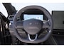 Lynk & Co 01 276PK Automaat Core / Adaptieve cruise control / Stoel - en stuurwielverwarming / Parkeersensoren met camera / Apple carplay / Trekhaak / Metallic lak / 19" lichtmetalen velgen