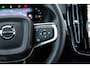 Volvo EX40 Single motor Ext. Range Ultra Europa Black Edition | Getint glas | Nubuck | Panoramadak | Harman/Kardon | Stoelverwarming voor + achter | Keyless Entry/Start | 20" Velgen |