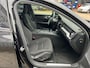Volvo V60 2.0 B3 Momentum Advantage