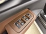 Volvo V60 Cross Country B5 AWD Pro | 19" | Trekhaak | Panoramadak | Head-Up | 360 Camera | Elektr. verst. Stoelen | Full LED | Harman Kardon