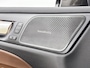 Volvo V60 Cross Country B5 AWD Pro | 19" | Trekhaak | Panoramadak | Head-Up | 360 Camera | Elektr. verst. Stoelen | Full LED | Harman Kardon