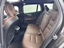 Volvo V60 Cross Country B5 AWD Pro | 19" | Trekhaak | Panoramadak | Head-Up | 360 Camera | Elektr. verst. Stoelen | Full LED | Harman Kardon