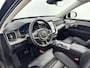 Volvo XC90 T8 Recharge Ultra Dark | 21" | Luchtvering | Bowers & Wilkins | Trekhaak | Geventileerd Nappa | Stoelmassage | Panoramadak | Head-Up | 360 Camera | Gelaagd Glas