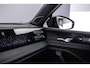 Volkswagen Tiguan 1.5 eHybrid R-Line Edition 272pk DSG Automaat, Trekhaak, Panoramadak, Lederen bekleding, Harman Kardon, 360 camera, Adaptive cruise control, Dodehoeksensoren, Matrix LED koplampen, App-connect, Navigatie, Elektrische achterklep
