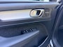 Volvo XC40 2.0 T4 Momentum | Pano | Camera | LED | Autom |