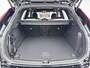 Volvo XC60 T8 Recharge Ultra Dark | 22" | Trekhaak | Luchtvering | Bowers & Wilkins | Getint & Gelamineerd glas | Alarm | Head-up | Panoramadak | 360 Camera | Stoel/stuur/achterbankverwarming