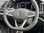 Volkswagen T-Roc 1.5 TSI 150pk DSG R-Line | Black Style | 19 Inch | Panoramadak | Camera | Keyless | Elek. Achterklep | Dode hoek | Rijklaar incl. 1 jaar Bovag garantie