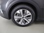 Kia Niro EV e-Niro ExecutiveLine 64 kWh | Schuif/Kanteldak | Lederen Interieur | Ele,verstelbare stoelen | Apple CarPlay/Android Auto | Camera | DAB | Stoelverwarming/Koeling | Stuurverwarming | Adaptieve Cruise Control |