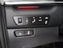Kia Niro EV e-Niro ExecutiveLine 64 kWh | Schuif/Kanteldak | Lederen Interieur | Ele,verstelbare stoelen | Apple CarPlay/Android Auto | Camera | DAB | Stoelverwarming/Koeling | Stuurverwarming | Adaptieve Cruise Control |
