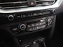 Kia Niro EV e-Niro ExecutiveLine 64 kWh | Schuif/Kanteldak | Lederen Interieur | Ele,verstelbare stoelen | Apple CarPlay/Android Auto | Camera | DAB | Stoelverwarming/Koeling | Stuurverwarming | Adaptieve Cruise Control |