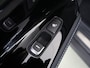 Kia Niro EV e-Niro ExecutiveLine 64 kWh | Schuif/Kanteldak | Lederen Interieur | Ele,verstelbare stoelen | Apple CarPlay/Android Auto | Camera | DAB | Stoelverwarming/Koeling | Stuurverwarming | Adaptieve Cruise Control |