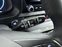 Hyundai Bayon 1.0 T-GDI PREMIUM | TWO TONE | CLIMA | STOEL- & STUURVERWARMING | NAVI  | PRIVACY GLASS | CRUISE | 16'' LM VELGEN | PDC | LAGE KMSTAND! | FABRIEKSGARANTIE GELDIG T/M 8-2030! |