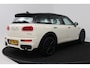 MINI Clubman 2.0 Cooper S Chili Serious Business (PANORAMADAK, STOELVERWARMING, SFEERVERLICHTING, PARKEERSENSOREN)
