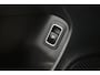 Mercedes-Benz CLA 180 Business Solution AMG (PANORAMADAK, STOELVERWARMING, SFEERVERLICHTING)
