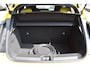 Renault R5 Iconic cinq | Achteruitrijcamera | Elektrisch verwarmbare voorstoelen | ISOFIX-bevestigingssysteem voor kinderzitjes op passagiersstoel en op de twee buitenste zitplaatsen achter