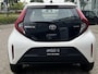 Toyota Aygo X Hybrid 115 play AD-CRUISE APPLE/ANDROID CAMERA EL-RAMEN EL-SPIEGELS GO-PACK LM-VELGEN NL-AUTO