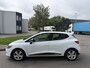 Renault Clio 0.9 TCe Expression 5-Deurs 90 PK. Mooie en zeer fijn rijdende auto !!! Eerste eigenaar !! Alle keuringen toegestaan !