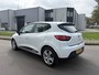 Renault Clio 0.9 TCe Expression 5-Deurs 90 PK. Mooie en zeer fijn rijdende auto !!! Eerste eigenaar !! Alle keuringen toegestaan !
