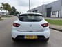 Renault Clio 0.9 TCe Expression 5-Deurs 90 PK. Mooie en zeer fijn rijdende auto !!! Eerste eigenaar !! Alle keuringen toegestaan !