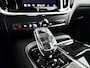 Volvo S60 Recharge T6 AWD Plus Dark | SOH 99% | Parkeercamera | Stoel- en Stuurverwarming | Trekhaak