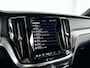 Volvo S60 Recharge T6 AWD Plus Dark | SOH 99% | Parkeercamera | Stoel- en Stuurverwarming | Trekhaak