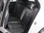Volkswagen Golf 1.5 eTSI R-Line Business+ | Panoramadak | Stoel/Stuurverwarming | Trekhaak | R-Line In/Exterieur |