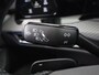 Volkswagen Golf 1.5 eTSI R-Line Business+ | Panoramadak | Stoel/Stuurverwarming | Trekhaak | R-Line In/Exterieur |