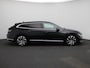 Volkswagen Arteon Shooting Brake 1.4 TSI eHybrid R-Line Business+ 218 PK| Dealeronderhouden | Trekhaak | LEDER Interieur | 360 Camera | Achterklep Elektrisch | Stoelverwarming Voor & Achter | Navigatie Pro | Dodehoeksensor
