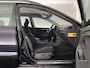 Volvo V40 1.8 Europa *LEATHER-FABRIC | HEATED-COMFORTSEATS | AIRCO | CRUISE | TOWBAR | RADIO-CD | 17''ALU*