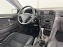 Volvo V40 1.8 Europa *LEATHER-FABRIC | HEATED-COMFORTSEATS | AIRCO | CRUISE | TOWBAR | RADIO-CD | 17''ALU*