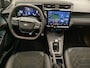 Ford Puma 1.0-125pk EcoBoost Hybrid ST-Line X. Alweer zo'n mooie complete Ford Puma met slechts 7.400km èn fabrieksgarantie t/m 10-12-2029 ! Autm. airco, LED verlichting, navigatie, telefoonvoorb., bestuurders assistent pakket, winterpakket etc., etc