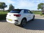Volkswagen T-Roc 1.5 TSI 150pk 7-DSG Sport Business R met 4 Nieuwe 4 Seizoenenbanden