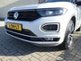 Volkswagen T-Roc 1.5 TSI 150pk 7-DSG Sport Business R met 4 Nieuwe 4 Seizoenenbanden