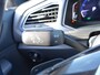 Volkswagen T-Roc 1.5 TSI 150pk 7-DSG Sport Business R met 4 Nieuwe 4 Seizoenenbanden