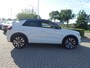 Volkswagen T-Roc 1.5 TSI 150pk 7-DSG Sport Business R met 4 Nieuwe 4 Seizoenenbanden