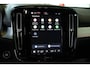 Volvo XC40 B4 Plus Dark | Trekhaak | Panoramadak | Verwarmbare voorstoelen, voorruit en stuurwiel | Premium audio by Harman Kardon | Apple carplay/Android auto | Keyless |
