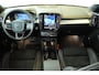 Volvo XC40 B4 Plus Dark | Trekhaak | Panoramadak | Verwarmbare voorstoelen, voorruit en stuurwiel | Premium audio by Harman Kardon | Apple carplay/Android auto | Keyless |
