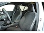 Volvo XC40 B4 Plus Dark | Trekhaak | Panoramadak | Verwarmbare voorstoelen, voorruit en stuurwiel | Premium audio by Harman Kardon | Apple carplay/Android auto | Keyless |
