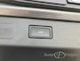 Volkswagen T-Roc 1.5 eTsi R-Line First Edition Black Style /Hu Display /ElekTrekhaak / Panoramadak / Harmon Kardon / subwoofer / Matrix Led Verlichting / Stuur en stoel verwarming / 360 Camera /