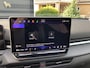 Volkswagen T-Roc 1.5 eTsi R-Line First Edition Black Style /Hu Display /ElekTrekhaak / Panoramadak / Harmon Kardon / subwoofer / Matrix Led Verlichting / Stuur en stoel verwarming / 360 Camera /